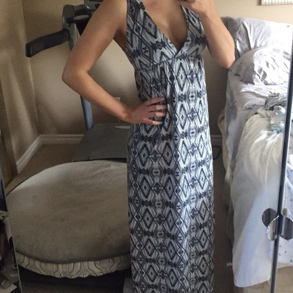 Dresses & Skirts - Maxi dress